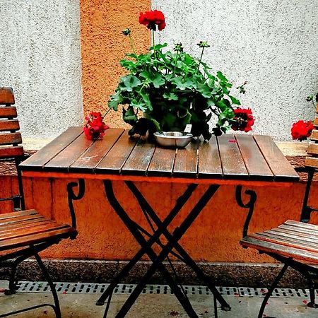Bucur 9 Hotell Bukarest Exteriör bild